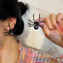 Exaggerated Punk Vintage Imitation Pearl Black Spider Stud Earrings Gothic Insect Spider Earring For Women Men Halloween Jewelry