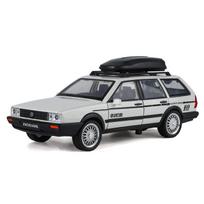 1/32 Volkswagen Santana Avant Station Wagon Alloy Car Model Diecast Metal Travel Vehicle Car Model Simulation Sound and Light Kids Toy Gift balta