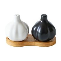 Multi-functional Ceramic Garlic Shape Spice Jars Japanese Style Decorative Spice Container Funny Dust-proof Seasoning Jar Table
