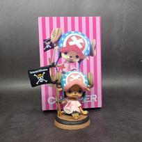 9cm One Piece Figure Anime Chopper With Flag Action Figurine Doll Model Toys PVC Statue Collection Car Decoration Children Gifts no box