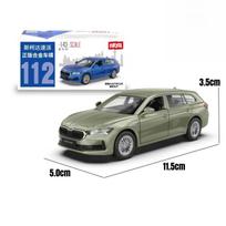1/43 Skoda SUPERB lydinio automobilio modelis Diecasts & Žaislinės transporto priemonės Automobilio modelis Miniatiūrinio mastelio modelis Automobilio žaislai Vaikams žalia