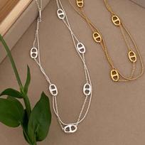 Dvipusė grandinėlė su kiaulės nosies karoliuku: Moterims skirta prabangi, paprasta, stilinga raktikaulio grandinėlė geriausioms draugėms Silver Pig Nose Round Bead Double Layer Necklace
