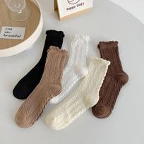 Loose Luna twisted women's mid-calf fashion socks brown