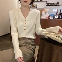 Spring and Autumn Hong Kong flavor retro top v-neck chic button niche design sense pit strip bottoming knitted sweater long sleeve simple 48-43 (average size) balta
