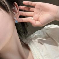 Elegant Crystal Water Drop Pearl Earrings with 5-6mm Freshwater Pearls – Perfect for Gifting. 5-6mm balta