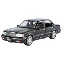 1/32 Metalo liejimo modelis Toyota Toyota Crown Automobilio modelis Imituojamas garsas ir šviesa Diržo pagrindas Vaikų žaislai Gimtadienio dovana juoda