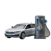 1/35 Skoda Superb IV Combi Alloy Car Model Sound and Light Children's Toy Collectibles Birthday Gift sidabras
