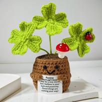 The Knitted Four-leaf Is Cute, And Exquisite, Suitable For Placing The Bedside Or Desk, And Can Bring You A Little Luck Every Day. One Size