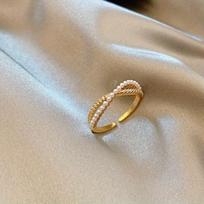 Chic Rhinestone Crisscross Open Ring auksas