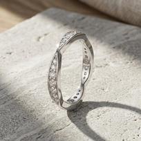 Women's Japanese-Korean Rhinestone Mobius Cross Ring - Elegant, Versatile, Irregular Design Size 9