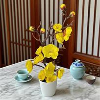 Artificial Flower with Potted Modern Artificial Bonsai Pot for Holiday Dining geltona