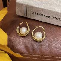 Elegant Retro Hong Kong Gold Basket Pearl Stud Earrings for Women - Exquisite and Versatile Ear Accessories