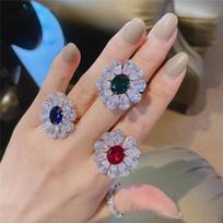 Luxurious Women's Sparkling Gemstone Ring: Adjustable, Zircon-Studded, Fashionable & Versatile for a Chic Look. Adjustable