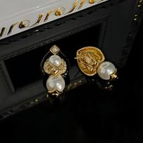 Classic Black Enamel Earrings with Gemstone & Pearl Inlaid Heart Studs – Retro Style, High-End, Luxurious Heavy Workmanship.