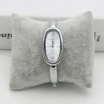 Lightweight Luxury Bracelet Watch Gold/Silver Oval Dial Wristwatch Roman Dial Elegant Quartz Watch for Women sidabro baltos spalvos