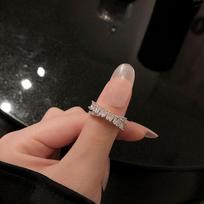 Korean Minimalist Sparkling Zircon Open Ring - Luxurious High-End Style for Influential Women Adjustable