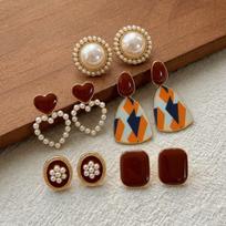 Korean Retro High-End Pearl Stud Earrings for Women