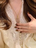 Xiaohongshu Enamel Gourd Necklace: Light Luxury Retro Pendant for Women, Hand-Painted Clavicle Chain - Versatile, High-End Jewelry.