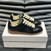 New Men Women German Trainer Sneakers Luxury Leather Lace-Up Flat Couple Shoes Retro Versatile Chunky Casual Skate Shoes 43