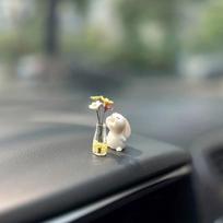 Daisy And Rabbit Designed Car Center Console Decorations, Car Window/Computer Desk Decorative Ornaments, Car/Home Interior Decor Accessories one-size balta