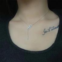 Elegant Pig Nose Diamond-Studded Clavicle Necklace – Trendy and Personalized Design for Women