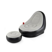 Pripučiama sofa su pufu pilka ir juoda