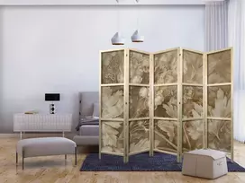 Japoniška kambario pertvara - Raižyti baroko ornamentai - sodri kompozicija sepijos tonais