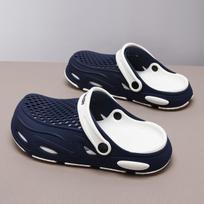 Men's Summer Thick Sole Height-Boost Slippers: Non-Slip, Odor-Proof, Soft Sole Beach Shoes with Closed Toe. 44-45 spalva