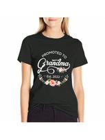 Promoted To Grandma Est 2022 Funny Grandma Gift Idea T-Shirt Female Shirts Graphic Tees Funnys T-Shirts For Wounisex Loose Fit S įvairiaspalvis