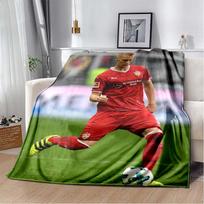 VfB Stuttgart Flannel Blanket, Soft Warm Throw with Football Club Logo Print, Cozy Bedding for Soccer Fans 80cm x 120cm