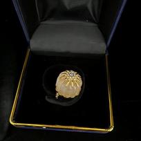 Exquisite Diamond-Encrusted Flower Ring: Light Luxury, Personalized Design