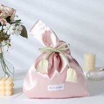 Silk Wrist Bag High-end Texture Tulip Small Square Bag Soft Smooth Mini Women's Handbag Bride's Gift Bags 2026 Spring New (30cm<Max Length<50cm) rožinė smėlio spalva
