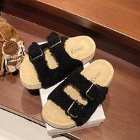 Fashion Women's Outdoor Plush Shoes Autumn New Buckle Strap Non Slip Casual Flats Comfortable Height Increase Fashion One Word Slippers 35 juoda