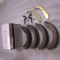 Rear Brake Pad Kit  Parking Brake Shoe For Ssangyong Istana 6614203019