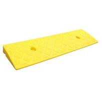 1 Pcs Plastic Kerb Ramp Non-Slip Threshold Ramp 30mm Height For Cars Going Uphill Plastic Roadside Slope Home Accessories geltona