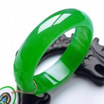 Emerald Green Imperial Jadeite Bracelet for Women – Perfect Gift for Mom or Girlfriend 58mm apyrankės spalva