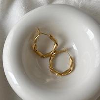 Elegant Matte Gold Cable Knit Earrings for Women - High-End, Fashionable, Versatile, Light Luxury Design.