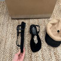Flip-flop Women's Shoes - New Style Toe-closing Shoes - Beach Shoes 35