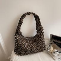 Vintage Canvas Rivet Shoulder Bag Lazy Style Underarm Bag Casual Crescent Bag  Outdoor Style1