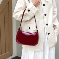 Red high-end bag for women, retro hand-held underarm bag, foreign-style small patent leather bag for young girls, single shoulde raudona
