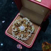 Elegant Green Agate Dandelion Brooch with Pearl Accent