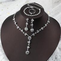 Elegant Diamond Jewelry Set: Luxurious Necklace, Earrings, Bracelet, and Ring for Wedding Dress Accessories sidabras