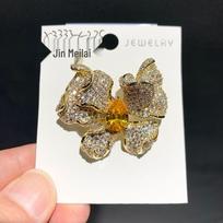 Elegant Butterfly Brooch: Luxurious High-End Lapel Accessory & Gift
