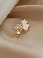 Ginkgo Biloba Brooch High-End Women'S Design Sense Niche Clothes Suit Pin Accessories Temperament Corsage gray
