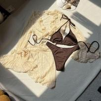 Seksualus moteriškas dirželis Vienspalvis bikini komplektas Šoninis kaklą surišamas maudymosi kostiumas Moteriškas su dalijimu ir reguliuojamomis petnešėlėmis Brazilijos maudymosi kostiumas Paplūdimio drabužiai Keturių dalių bikini maudymosi kostiumas S