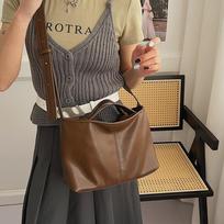 New Fashi Shoulder Bag Women Stylish Lazy Handle Bag Casual Commuter Comfortable and Versatile Texture Crossbody Bucket Bag