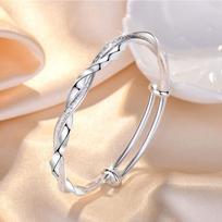 Pure White Silver-Plated Copper Mobius Bracelet: Korean Style, High-End Design, Adjustable for Women