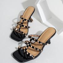 Summer new outer wear rivet slippers women lazy patent leather sandals half tray large size 7 cm fine heel high sense 35 juoda