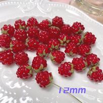 5pcs Handmade Glass Raspberry Beads Vibrant Red with Green Leaf Accents for DIY Necklaces Bracelets Jewelry Making Supplies