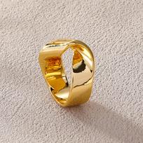Exquisite Wide Band Ring with Twisted Design and High-End Feel